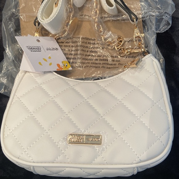 LIMITED EDITION Shoulder bag with gold chain detail and graphic pins NWT - Picture 12 of 15